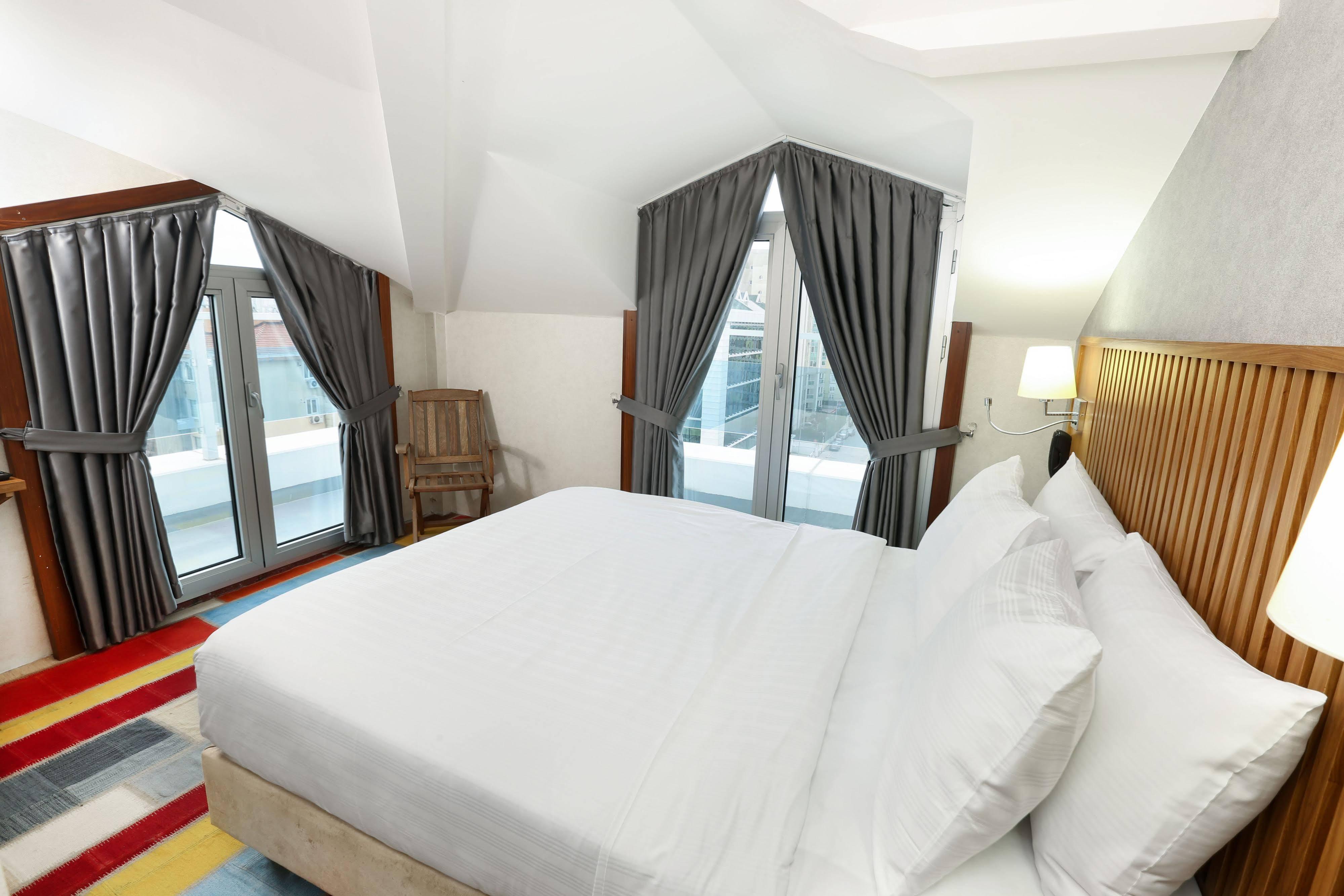 Discovery Hotel Istambul Extérieur photo